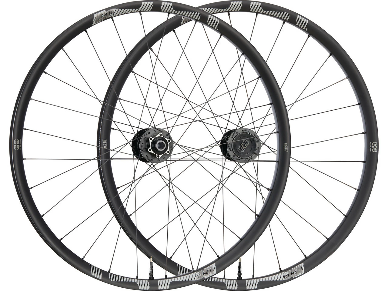 E-thirteen LG1 Race Carbon Enduro Boost 27,5" Laufradsatz 3 E-thirteen LG1 Race Carbon Enduro Boost 27,5" Laufradsatz