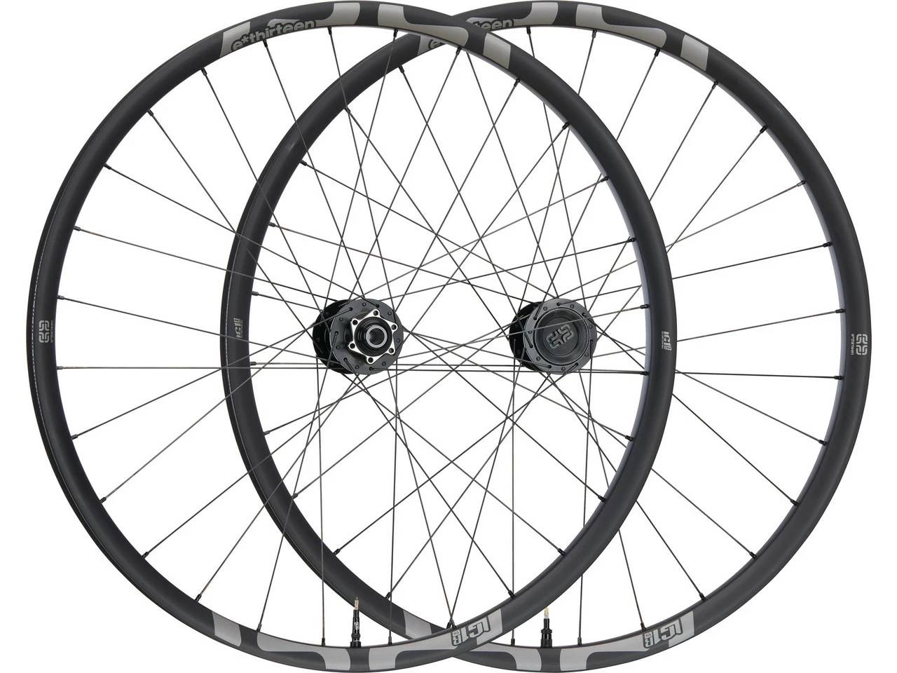 E-thirteen LG1 Race Carbon Enduro Boost 29" Laufradsatz 3 E-thirteen LG1 Race Carbon Enduro Boost 29" Laufradsatz